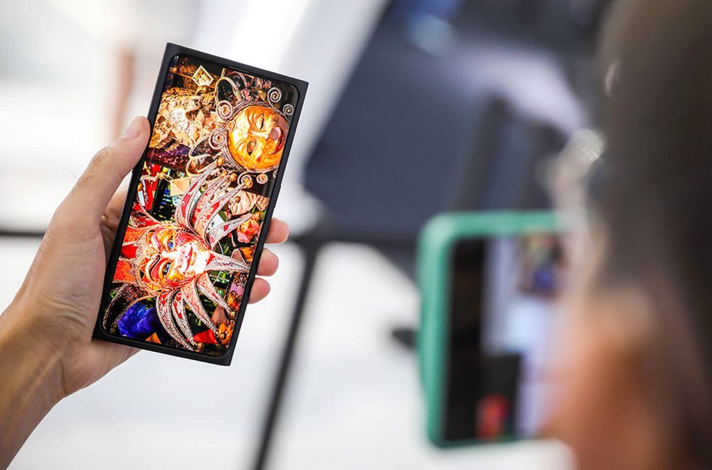 Oppo telefoon under screen camera