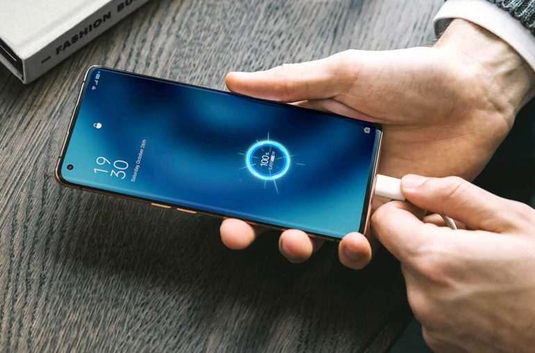 Oppo 5G telefoon opladen